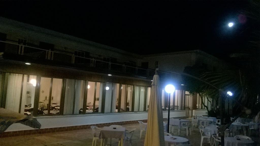 Hotel Baia Del Sole Paestum Exterior foto