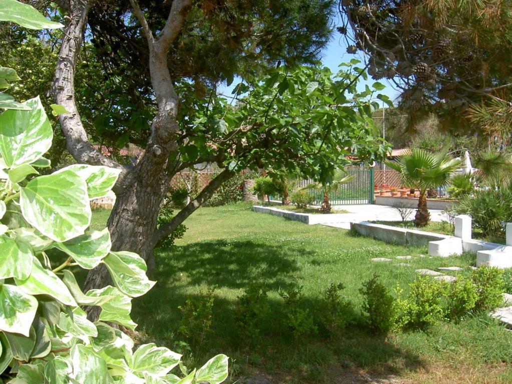 Hotel Baia Del Sole Paestum Exterior foto